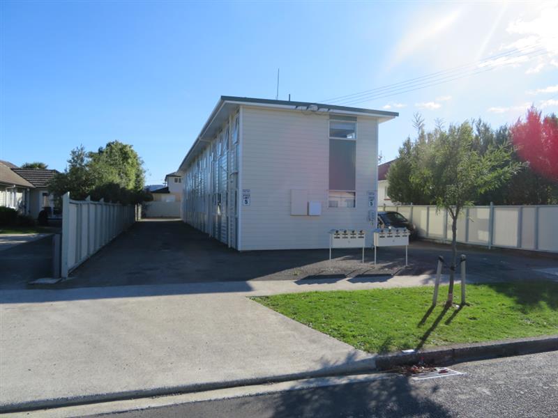 10G Moana Grove, Waiwhetu, Lower Hutt - Carousel 1