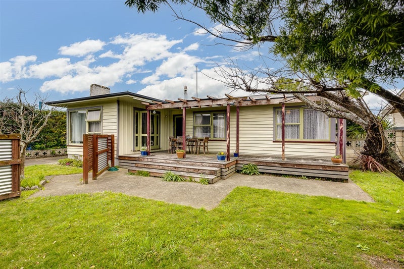 19 Clarence Cox Crescent, Pirimai, Napier - Carousel 1