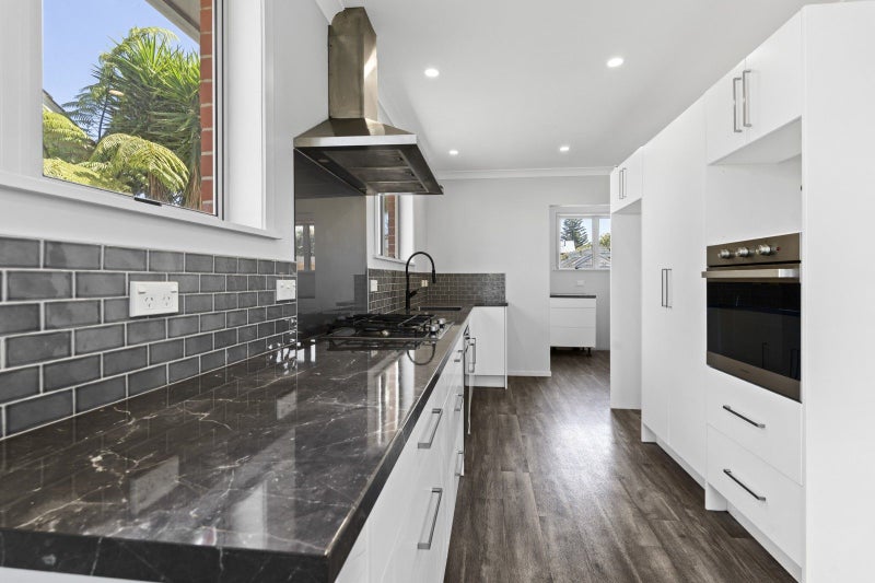 103 Cook Street, Marfell, New Plymouth - Carousel 2