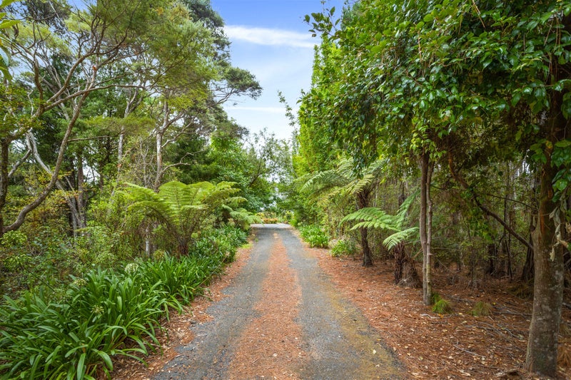 38 Crows Road, Swanson, Auckland - Carousel 26