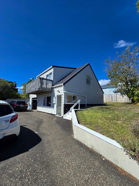 30 Rahui Road, Greenhithe, Auckland - Carousel 1