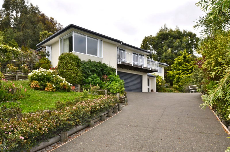 33 Shalamar Drive, Cashmere, Christchurch - Carousel 1