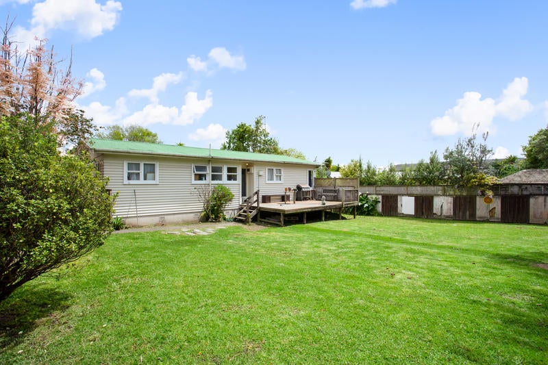 1A McLeod Road, Henderson, Auckland - Carousel 1