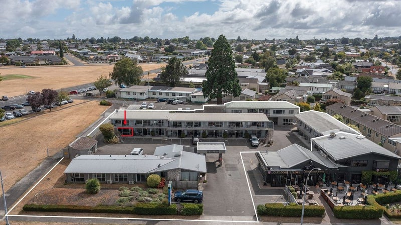 76 Lake Terrace, Taupō - Carousel 1