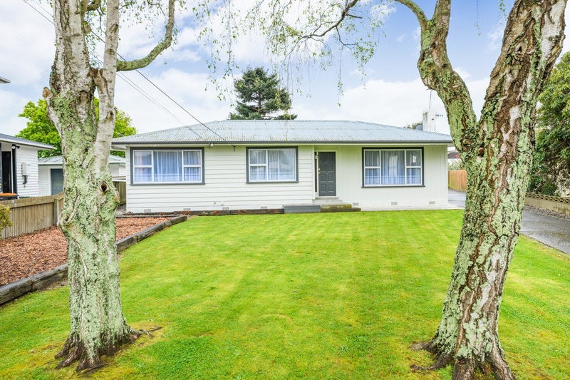 12 Sinclair Avenue, Highbury, Palmerston North - Carousel 1