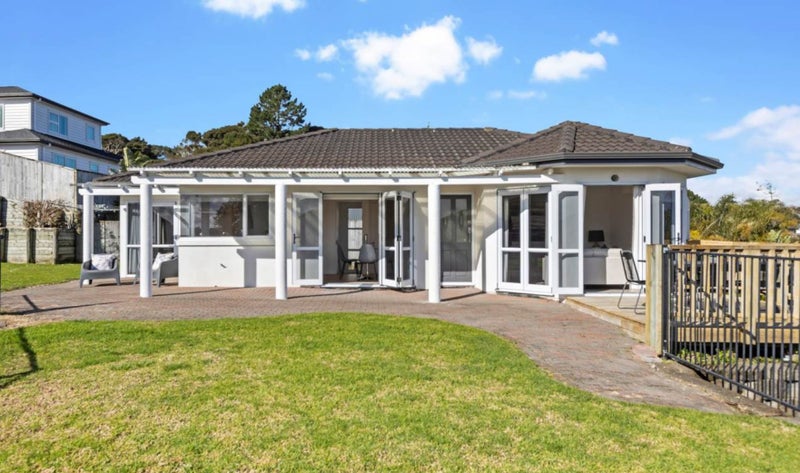 10 Mackay Drive, Greenhithe, Auckland - Carousel 2