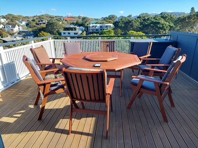 18 Karachi Crescent, Khandallah, Wellington - Carousel 1