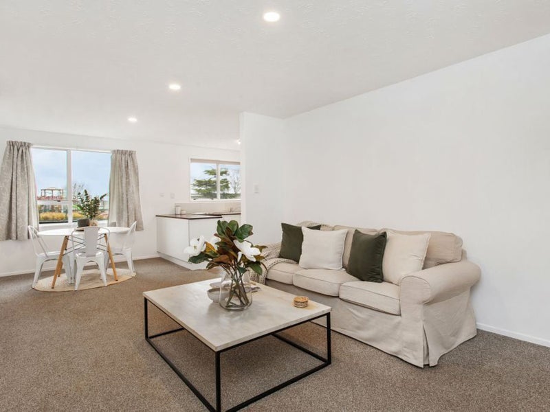 15 Chadbury Street, Parklands, Christchurch - Carousel 2