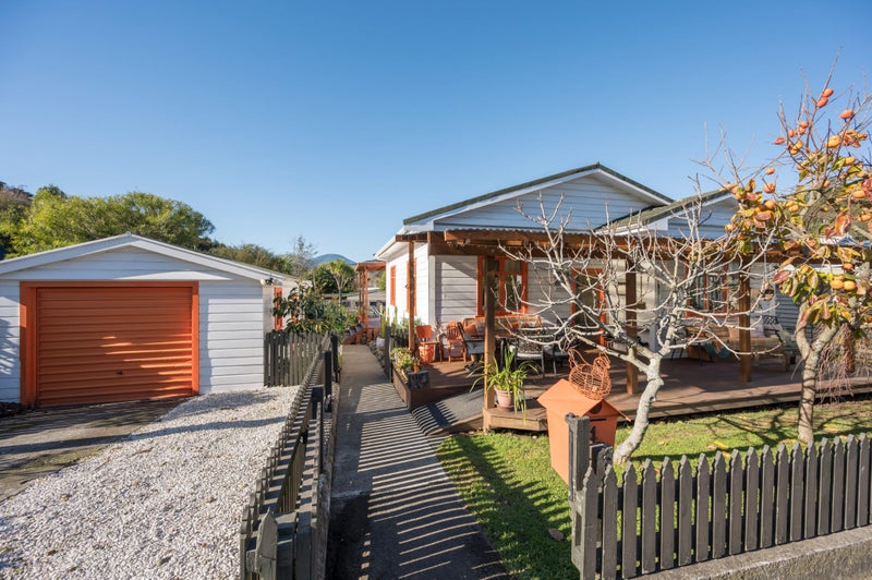 4 Rentone Street, Stepneyville, Nelson - Carousel 2