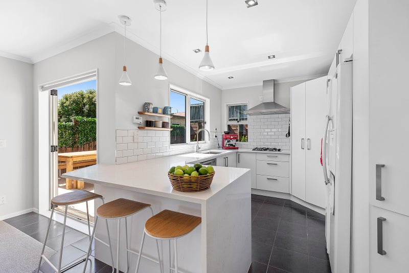 3 Cedarwood Street, Woodridge, Wellington - Carousel 2