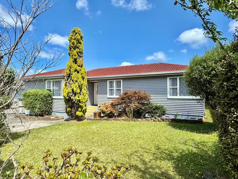 27 Minaret Drive, Bucklands Beach, Auckland - Carousel 1