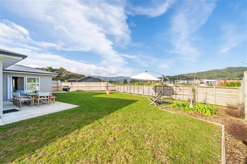 51 Brian Morgan Terrace, Wainuiomata, Lower Hutt - Carousel 2