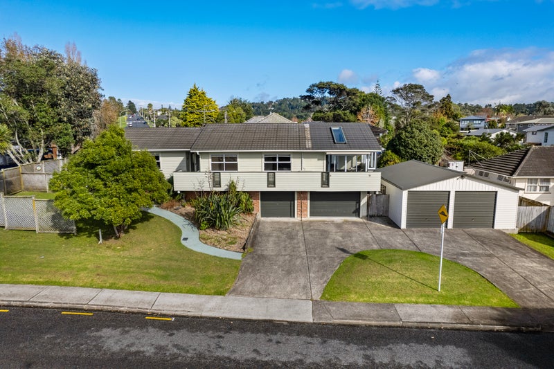 117 Godley Road, Green Bay, Auckland - Carousel 2