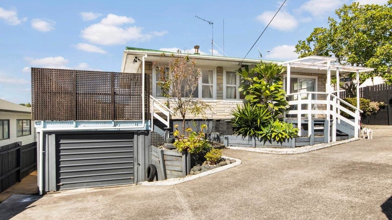 63 Triangle Road, Massey, Auckland - Carousel 1