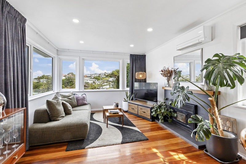 63 Salford Street, Newlands, Wellington - Carousel 2