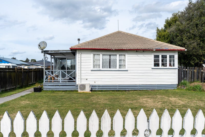 9 Breckons Avenue, Nawton, Hamilton - Carousel 1