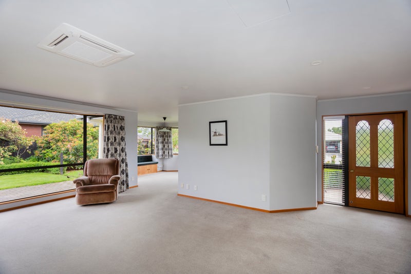 1 Hannah Place, Holmes Hill, Oamaru - Carousel 2