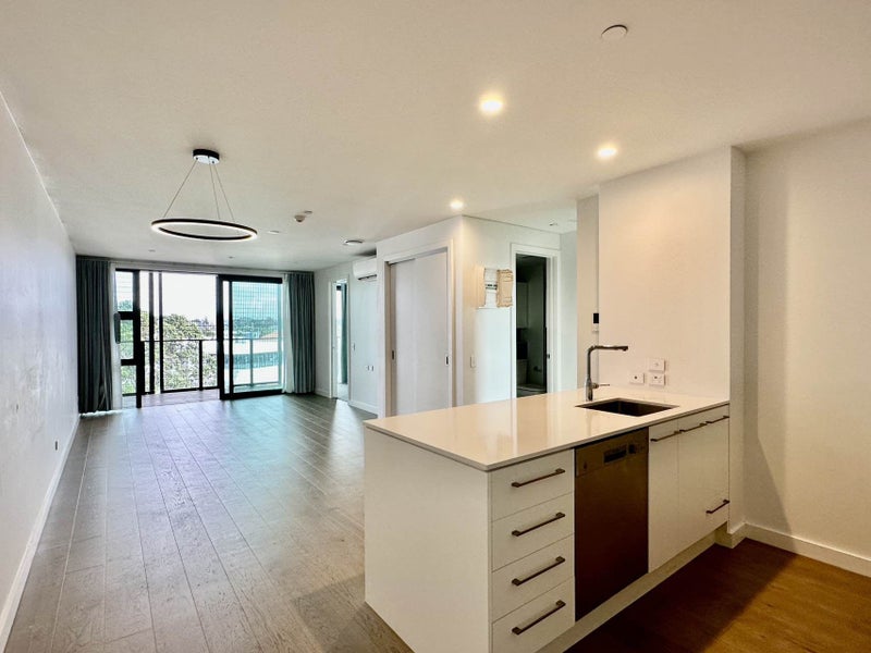 301/64 Great South Road, Remuera, Auckland - Carousel 1