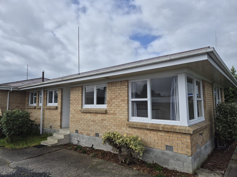 40 McCracken Avenue, Hillcrest, Hamilton - Carousel 1