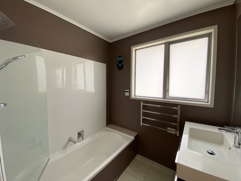 7 June Place, Torbay, Auckland - Carousel 13