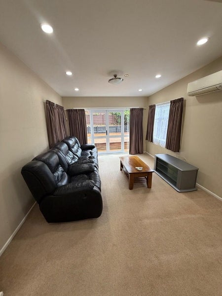 22 Rolleston Street, Mount Cook, Wellington - Carousel 2