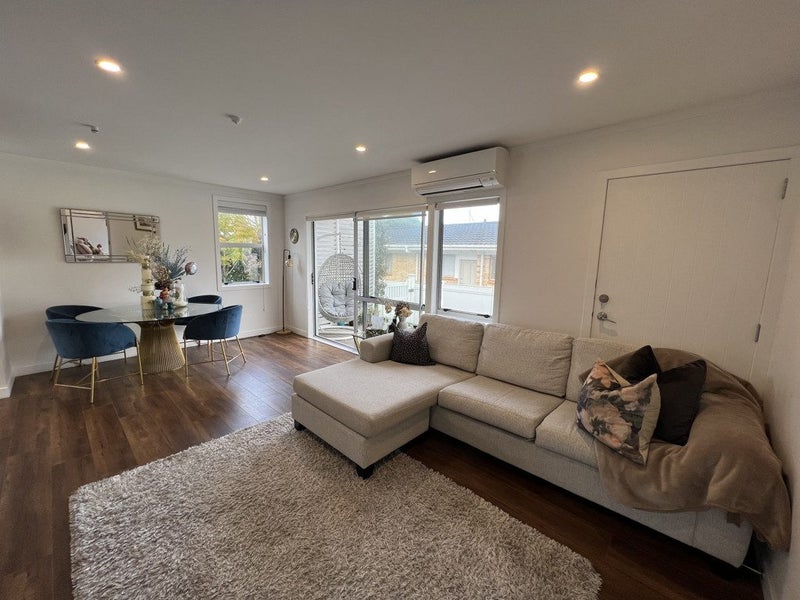 2/6 Baden Powell Place, Remuera, Auckland - Carousel 1