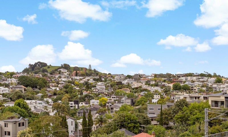 4/15 Sarawia Street, Newmarket, Auckland - Carousel 1