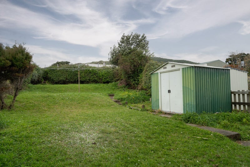 34 Bell Street, Tawa, Wellington - Carousel 7