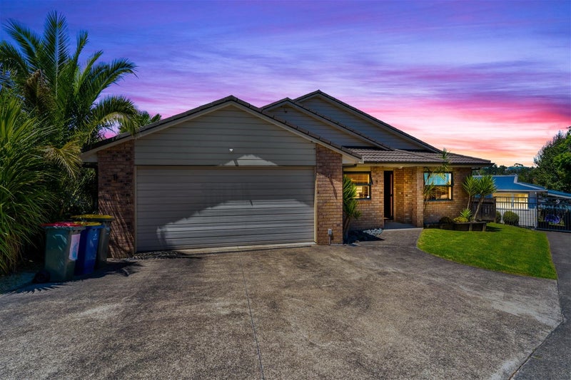 9A Ballial Place, West Harbour, Auckland - Carousel 1