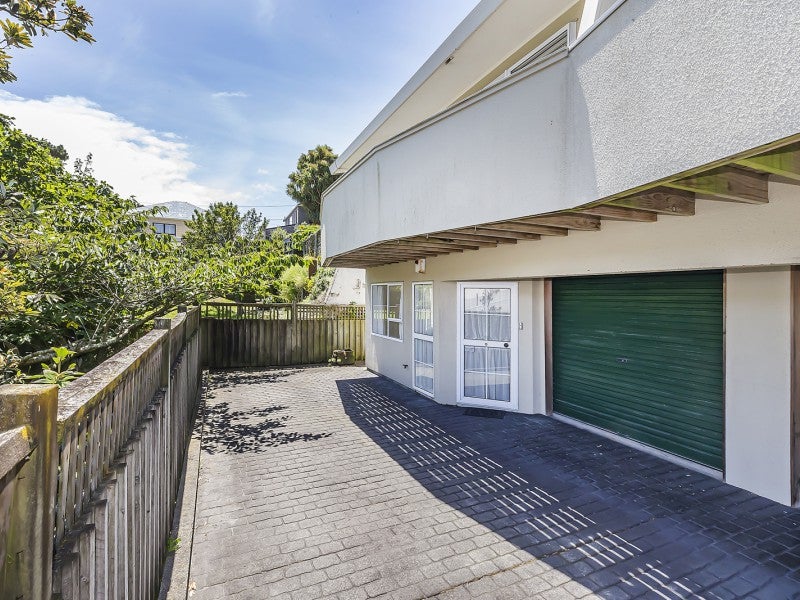 4D Palm Grove, Berhampore, Wellington - Carousel 13