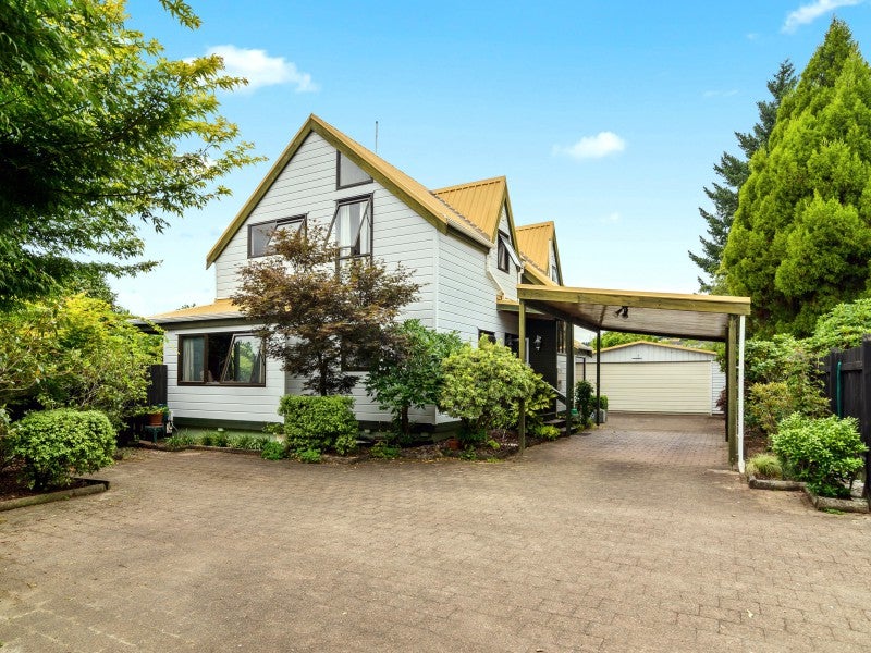 5 Shane Place, Lynmore, Rotorua - Carousel 2