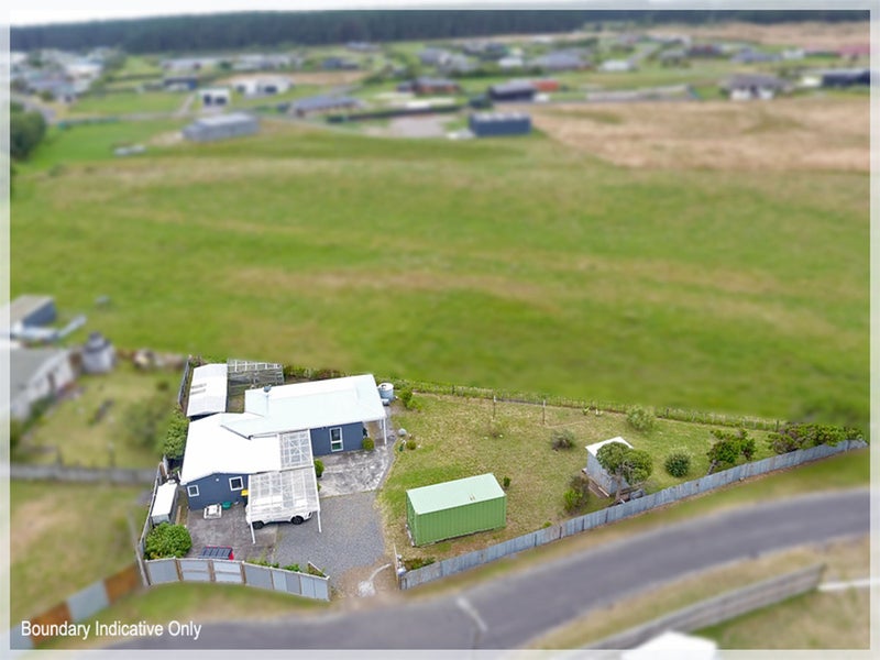 6 Watchorn Place, Foxton Beach, Foxton - Carousel 2