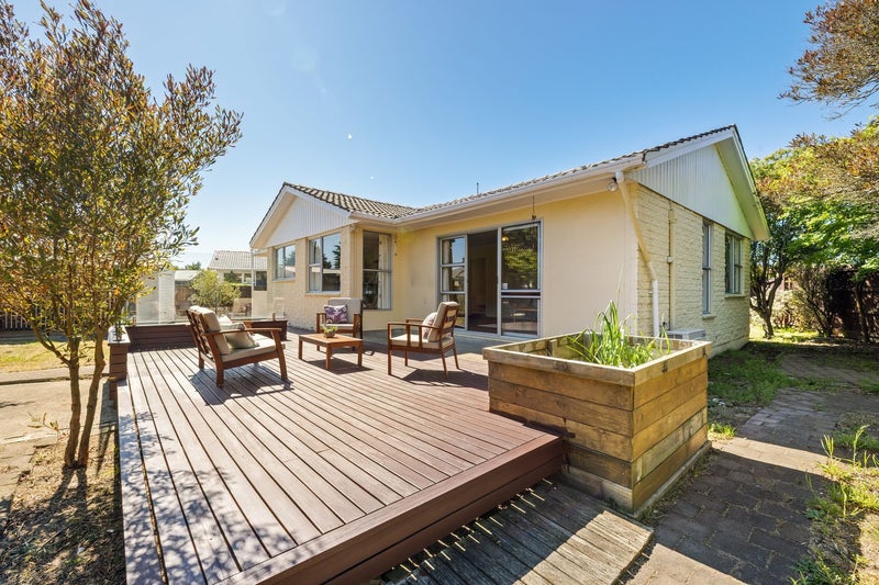 10 Sophora Place, Parklands, Christchurch - Carousel 1