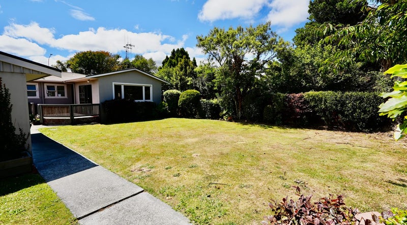 74 Long Melford Road, Awapuni, Palmerston North - Carousel 12
