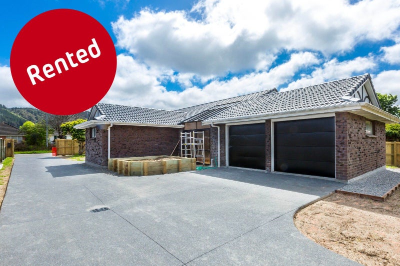 60 McParland Street, Elderslea, Upper Hutt - Carousel 1