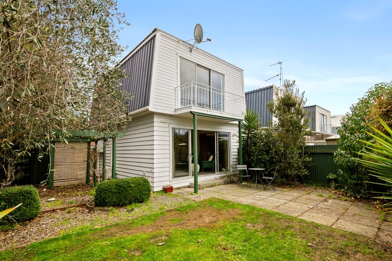 1/15 William Booth Grove, Trentham, Upper Hutt - Carousel 1