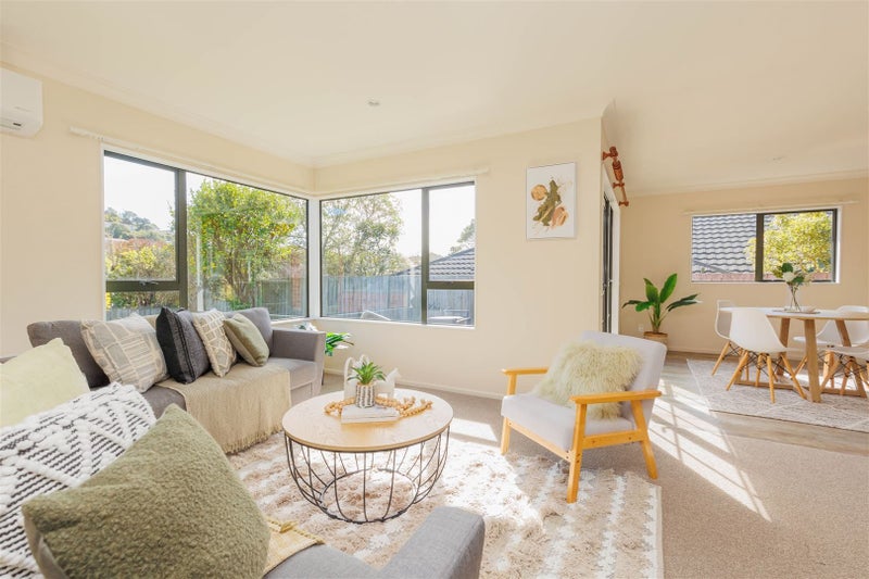 6/15 Glanmire Road, Newlands, Wellington - Carousel 2