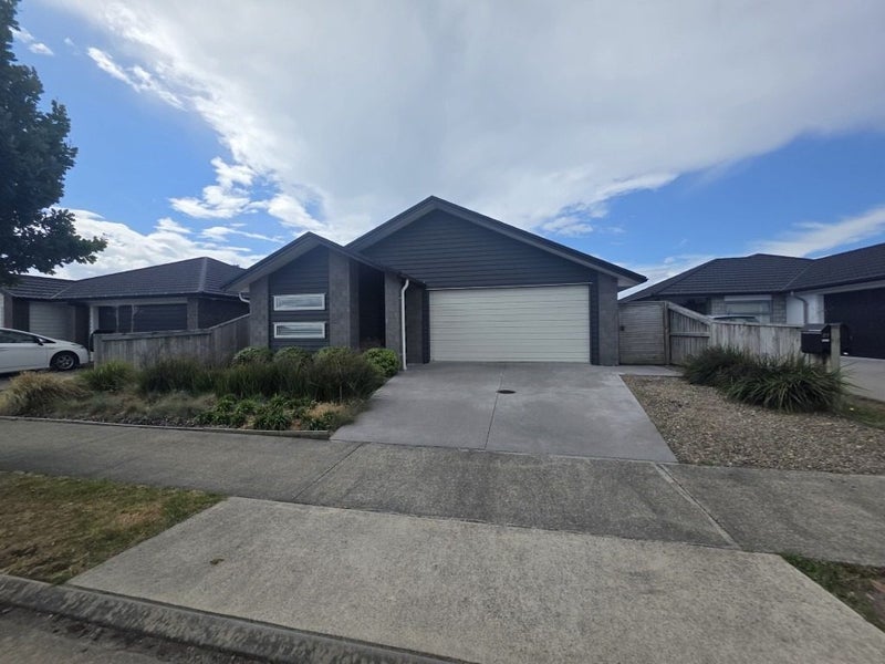 21 Dunkeld Drive, Papamoa, Papamoa - Carousel 1