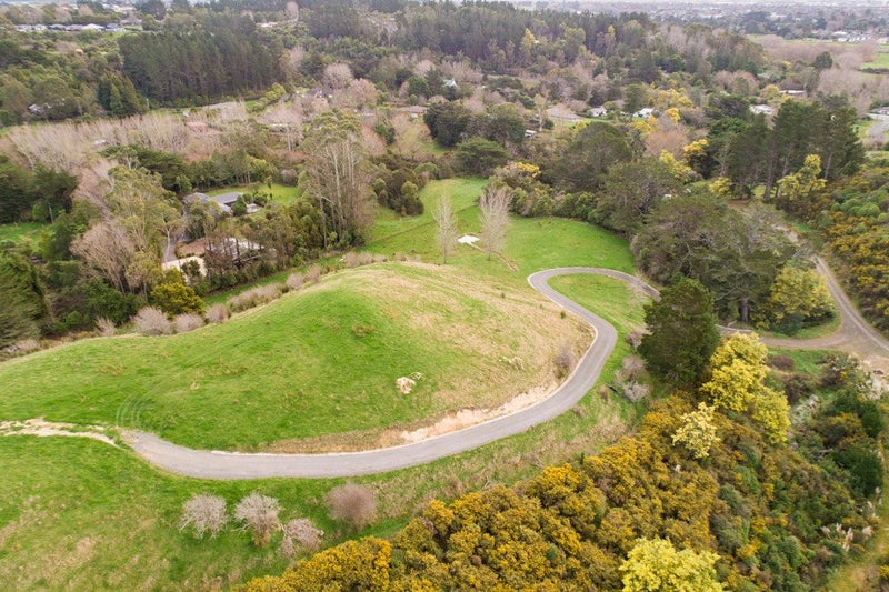 248 Polson Hill Drive, Aokautere - Carousel 5