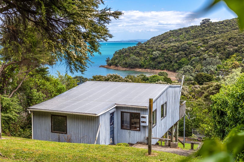 59 O'Brien Road, Omiha, Waiheke Island - Carousel 1