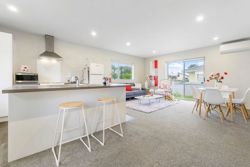 2/1 Clarice Place, Takanini, Auckland - Carousel 2