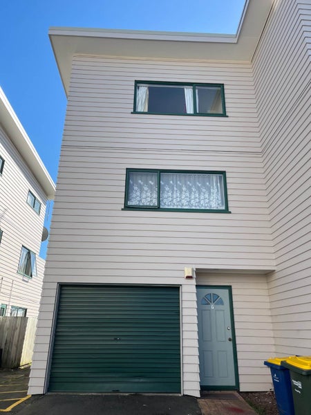 7/1 Briar Way, New Lynn, Auckland - Carousel 12