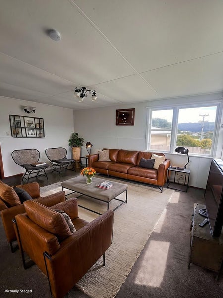 72 Castor Crescent, Cannons Creek, Porirua - Carousel 1