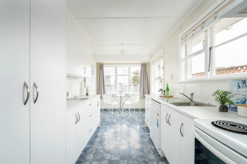 1A De Lange Street, Wigram, Christchurch - Carousel 1