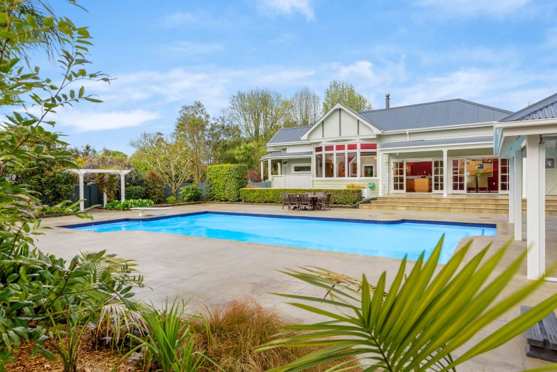 27 Taupaki Road, Henderson - Carousel 29
