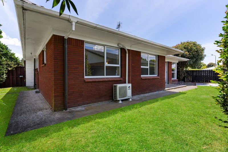 7A Tatua Place, Conifer Grove, Takanini - Carousel 1