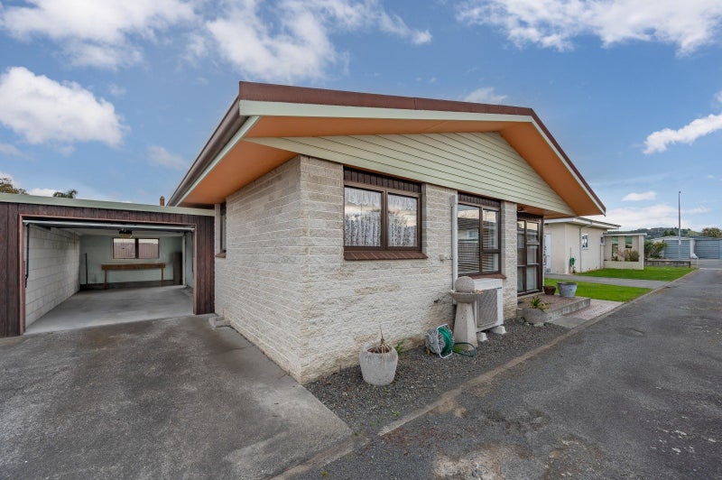 2/4 King Street, Taradale, Napier - Carousel 11