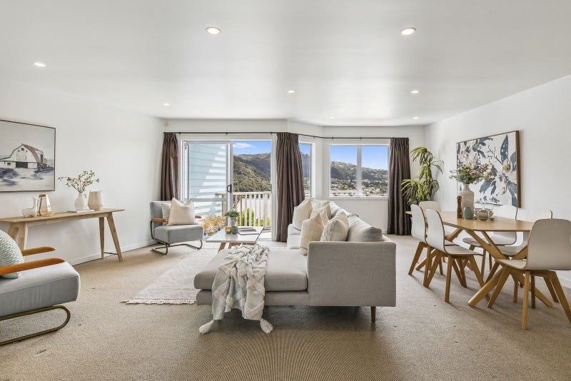 4/143 Cockayne Road, Khandallah, Wellington - Carousel 1