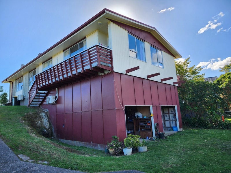 24 Cedar Street, Maungaraki, Lower Hutt - Carousel 7