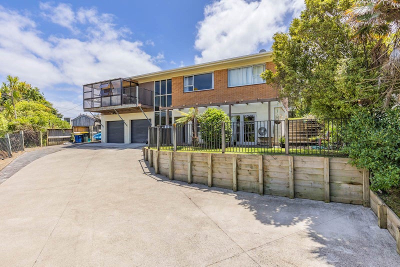 323 Beach Road, Campbells Bay, Auckland - Carousel 2